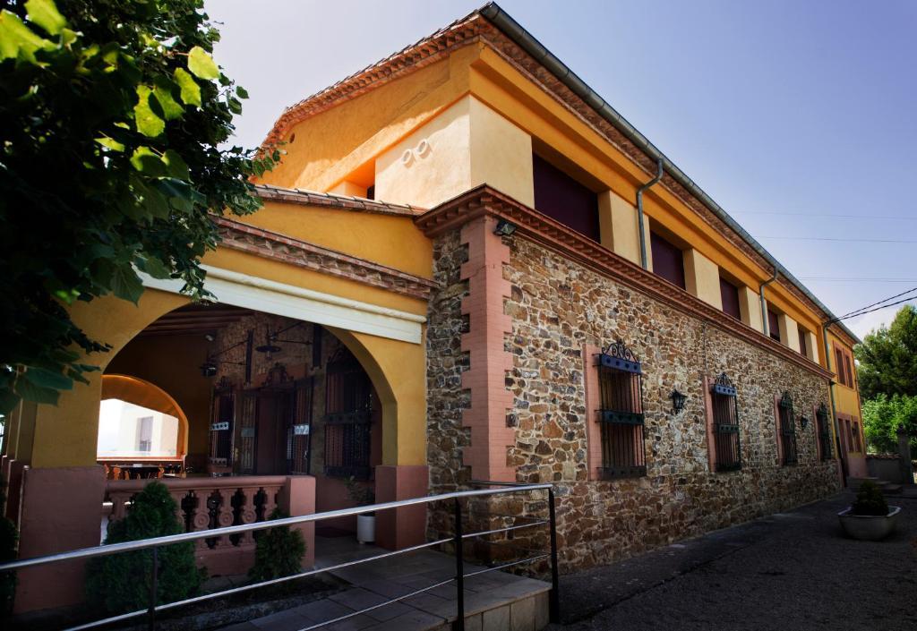 Hotel Restaurante Novella Benassal Exterior foto