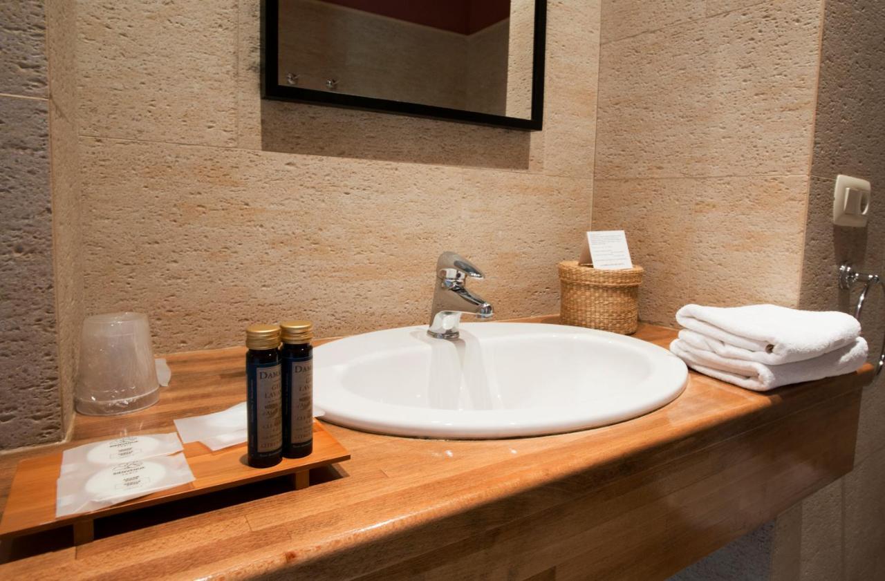 Hotel Restaurante Novella Benassal Habitación foto